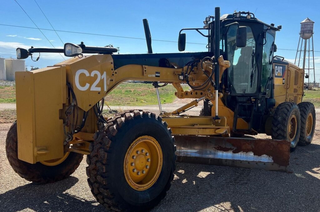 2018 Caterpillar 140M3