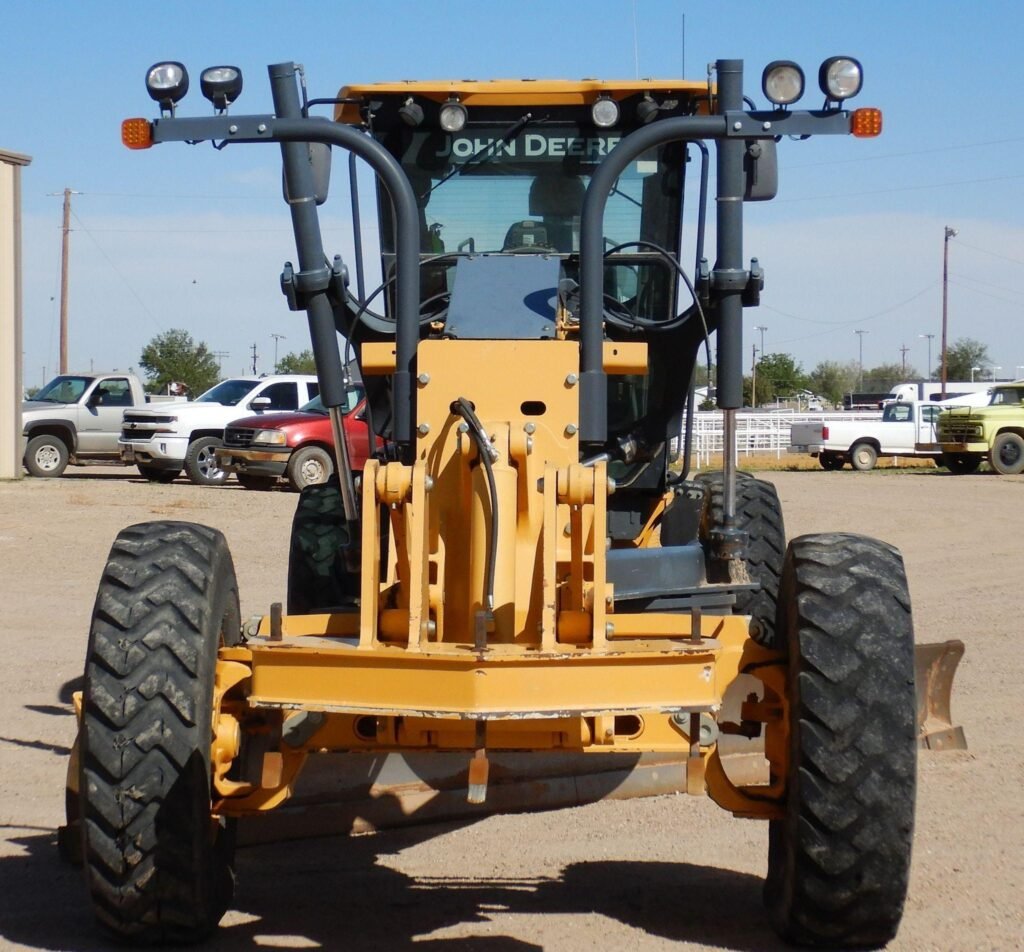 2011 John Deere 770G