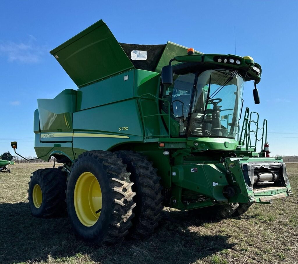 2018 John Deere S790