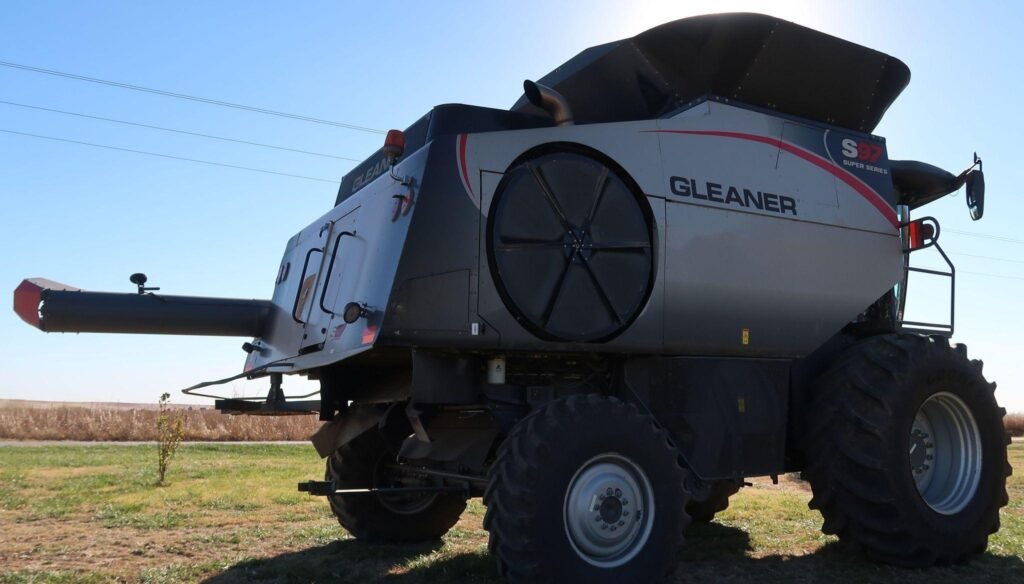 2016 Gleaner S97 Super Series  RWA