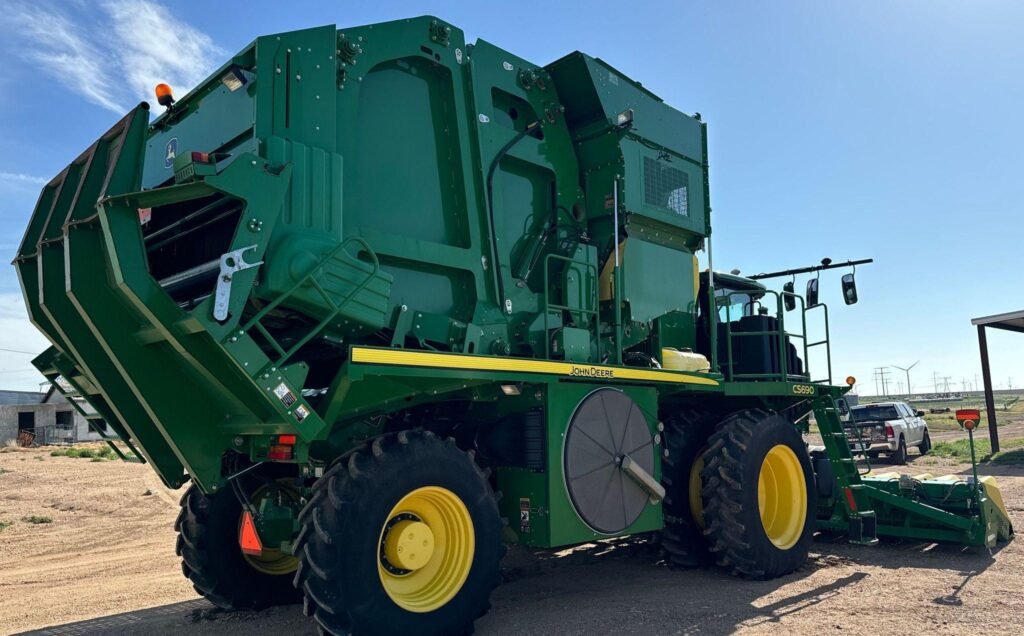 2016 John Deere CS690 RWA