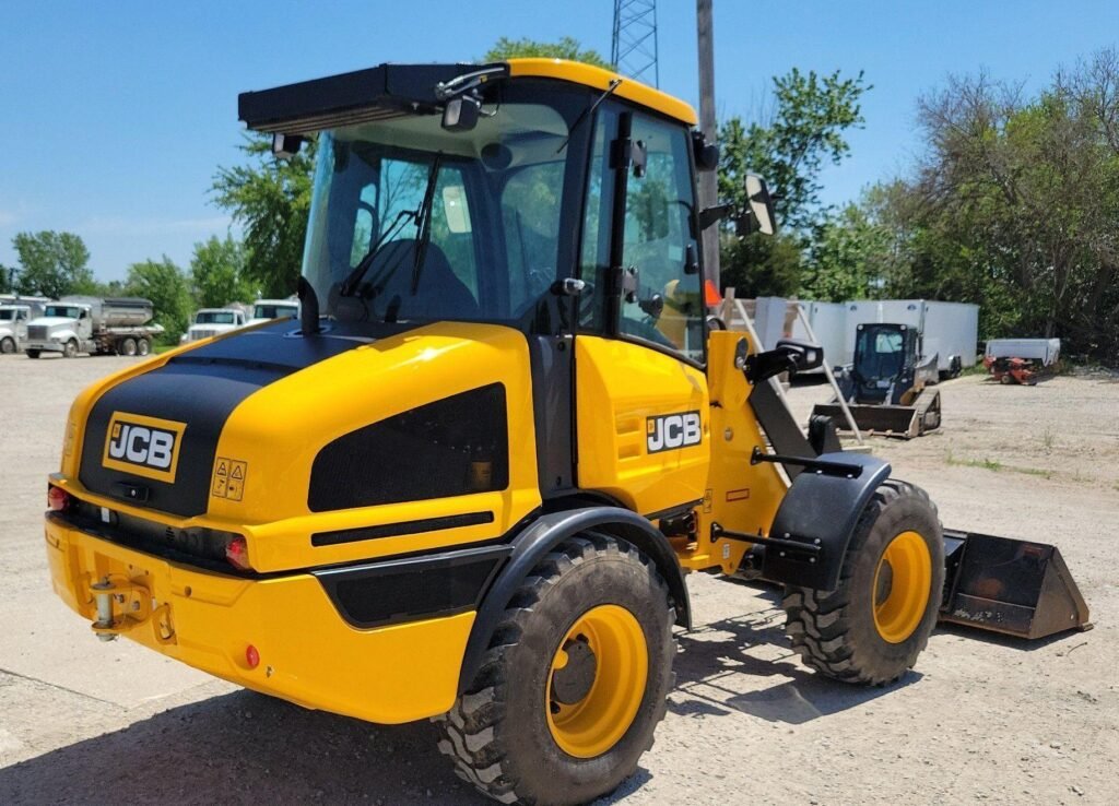 2022 JCB 407