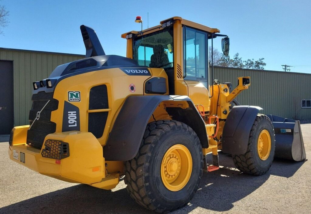 2022 Volvo L90H