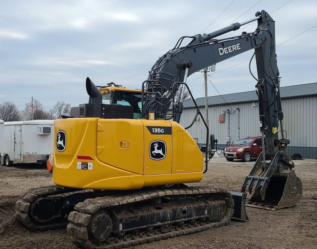 2022 John Deere 135G